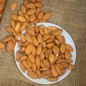 Almonds Without Shell / بادام
